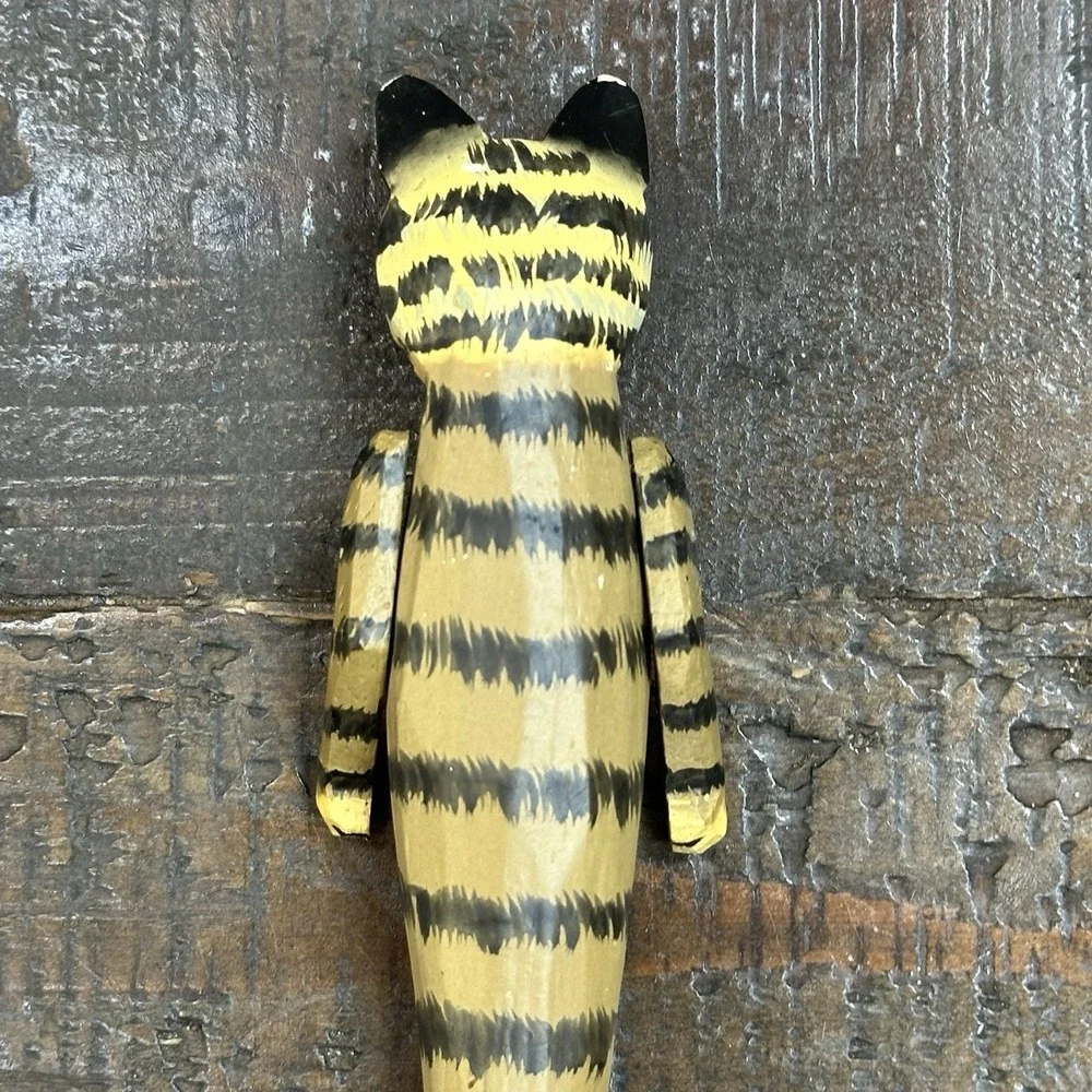 VTG Hand Carved Tiger Cat Pen – Wooden Folk Art Figurine‎ – Desk Decor